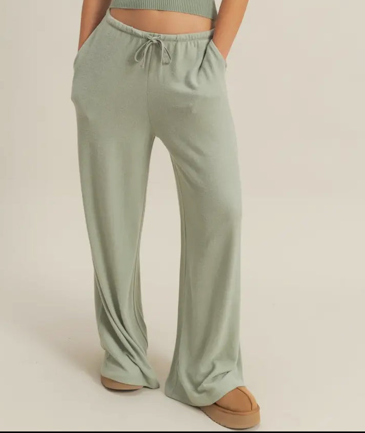Wide Leg Sweatpant